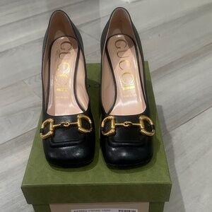 Gucci Black Leather Horsebit Pumps with Gold Hardware